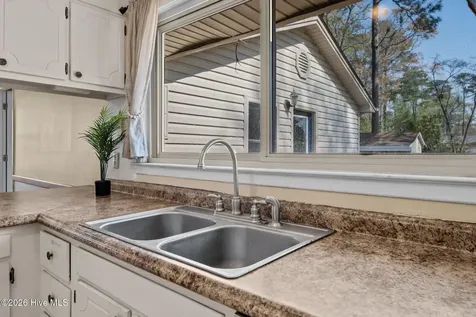 105 E Sherwood Drive Havelock NC 28532