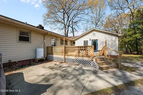 105 E Sherwood Drive Havelock NC 28532