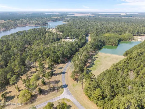 1512, 1535 Bailey Pointe Drive Belhaven NC 27810
