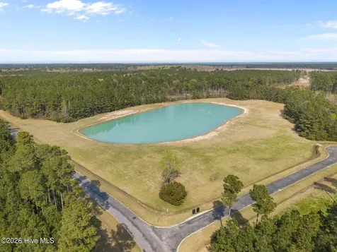 1512, 1535 Bailey Pointe Drive Belhaven NC 27810