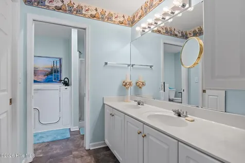 1202 Cedarwood Village Morehead City NC 28557