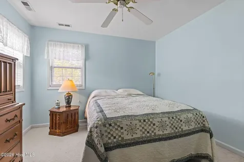 1202 Cedarwood Village Morehead City NC 28557