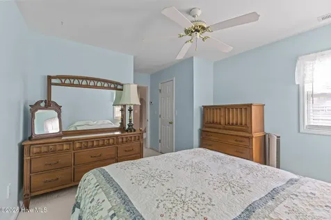 1202 Cedarwood Village Morehead City NC 28557