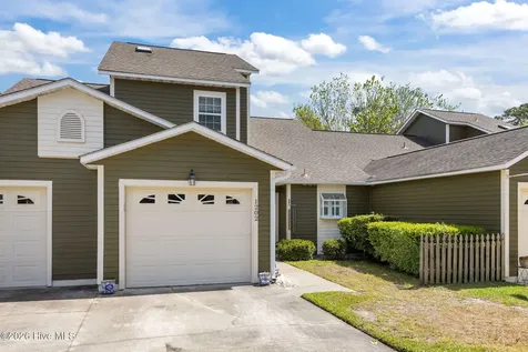 1202 Cedarwood Village Morehead City NC 28557