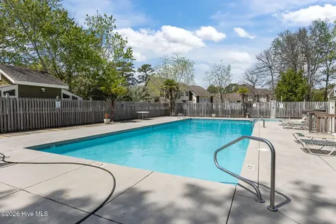 1202 Cedarwood Village Morehead City NC 28557