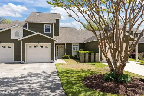 1202 Cedarwood Village Morehead City NC 28557