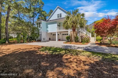 711 Alyssum Avenue Caswell Beach NC 28465