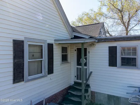 406 13th Avenue S Myrtle Beach SC 29577