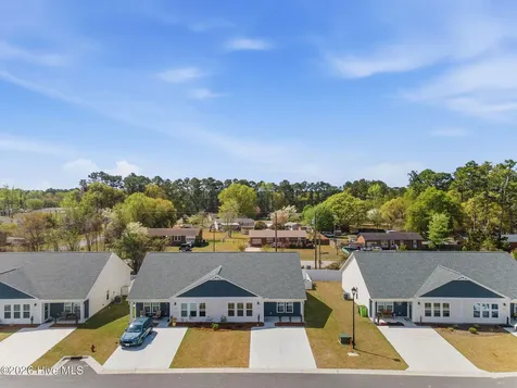 700 Discovery Cove Newport NC 28570