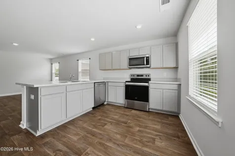 4024 Cypress Forest Way Bolivia NC 28422