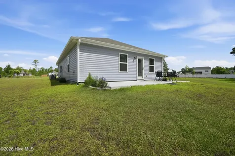 4024 Cypress Forest Way Bolivia NC 28422