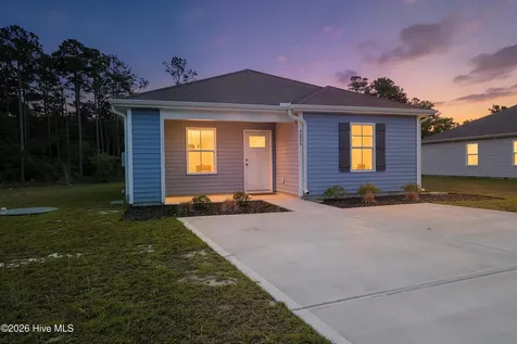 4024 Cypress Forest Way Bolivia NC 28422