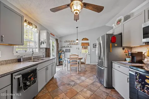 722 Chatham Street Newport NC 28570