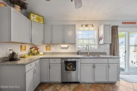 722 Chatham Street Newport NC 28570