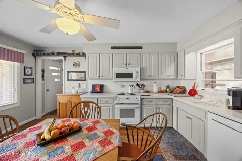 3020 Red Fox Road Trent Woods NC 28562