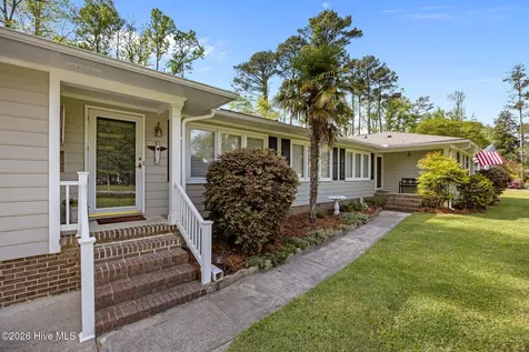 3020 Red Fox Road Trent Woods NC 28562
