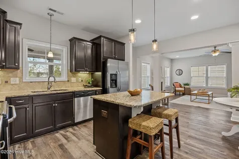 7205 Sanctuary Drive Wilmington NC 28411