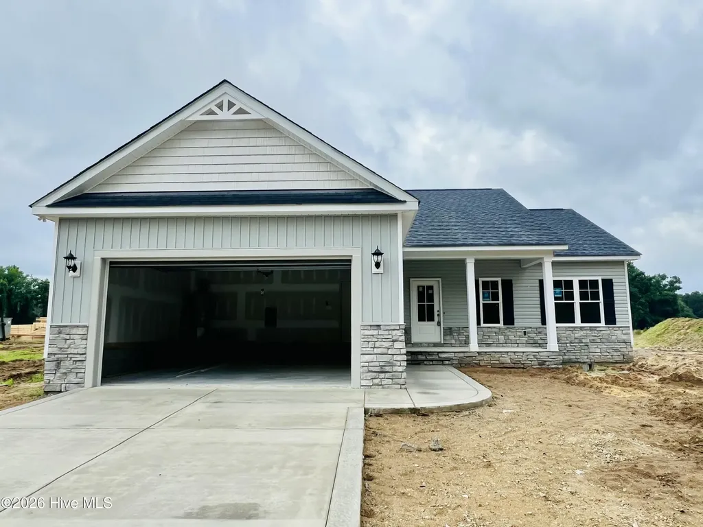 413 Creeks Edge Drive Pikeville NC 27863