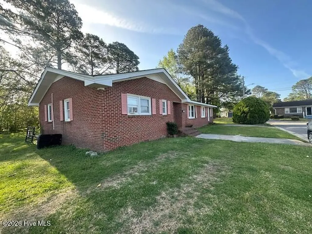 1206 Bias Street Elizabeth City NC 27909