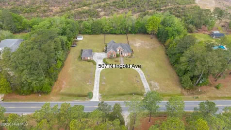 507 N Ingold Avenue Garland NC 28441