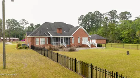 507 N Ingold Avenue Garland NC 28441