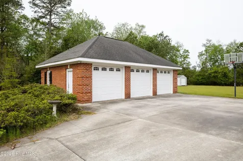 507 N Ingold Avenue Garland NC 28441