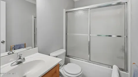 2485 Westminster Drive Winterville NC 28590