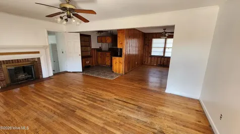 322 W Columbus Street Whiteville NC 28472