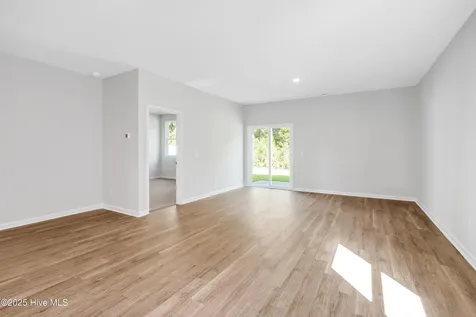435 Oak Knoll Drive Jacksonville NC 28546