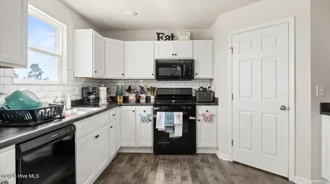 4373 Townsendville/midway Road Maxton NC 28364