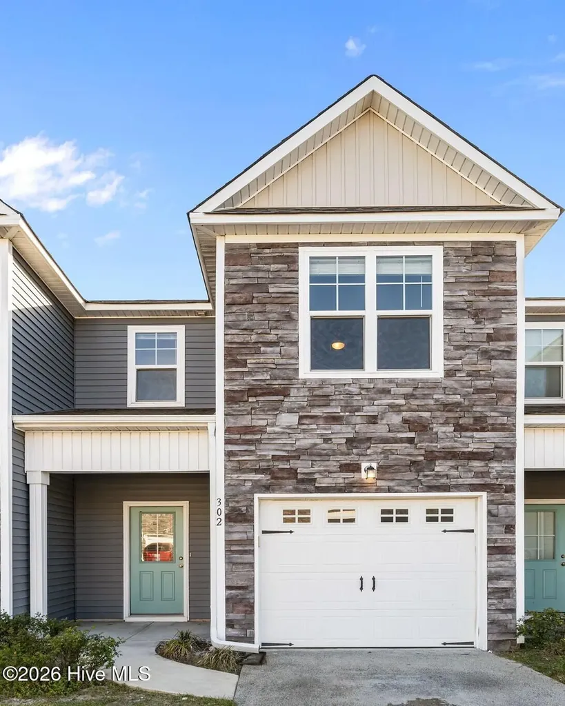 302 S Stingray Lane Sneads Ferry NC 28460