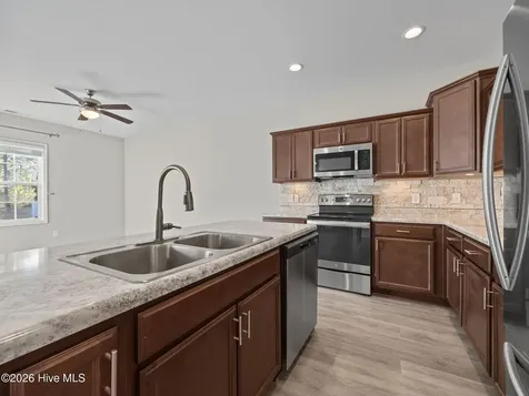 302 S Stingray Lane Sneads Ferry NC 28460