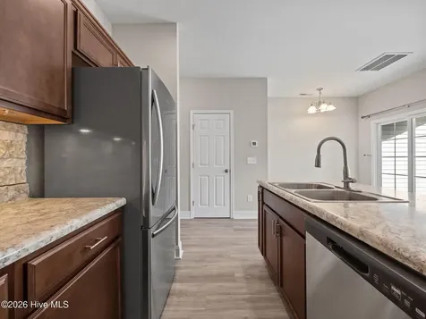 302 S Stingray Lane Sneads Ferry NC 28460