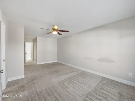 302 S Stingray Lane Sneads Ferry NC 28460
