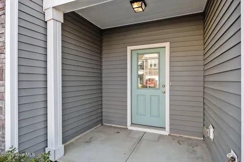 302 S Stingray Lane Sneads Ferry NC 28460