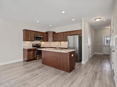 302 S Stingray Lane Sneads Ferry NC 28460