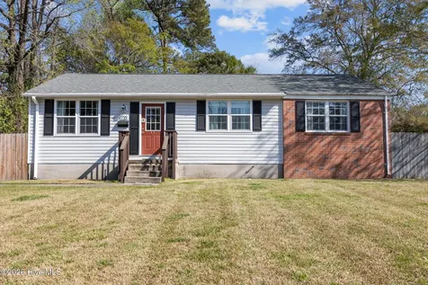 720 Barn Street Jacksonville NC 28540