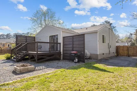 720 Barn Street Jacksonville NC 28540