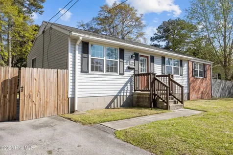 720 Barn Street Jacksonville NC 28540