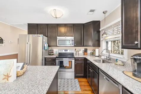 104 E Blackman Street Nags Head NC 27959