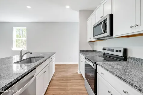 428 Oak Knoll Drive Jacksonville NC 28546