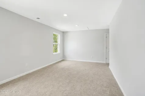 428 Oak Knoll Drive Jacksonville NC 28546