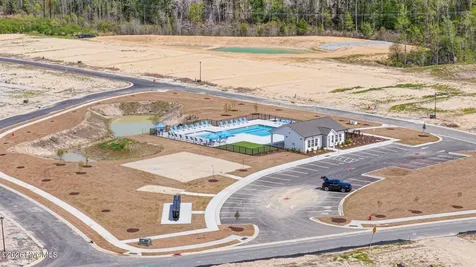 428 Oak Knoll Drive Jacksonville NC 28546