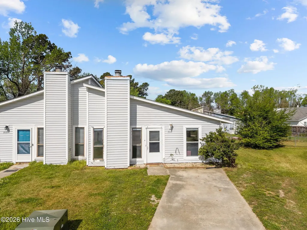208 Yaupon Drive Jacksonville NC 28546