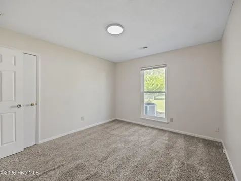 208 Yaupon Drive Jacksonville NC 28546