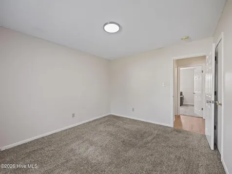 208 Yaupon Drive Jacksonville NC 28546