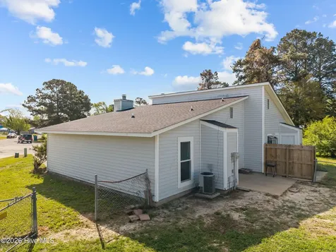 208 Yaupon Drive Jacksonville NC 28546