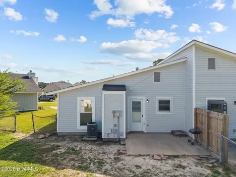 208 Yaupon Drive Jacksonville NC 28546