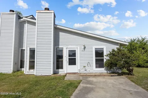 208 Yaupon Drive Jacksonville NC 28546