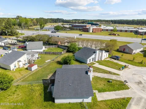 208 Yaupon Drive Jacksonville NC 28546